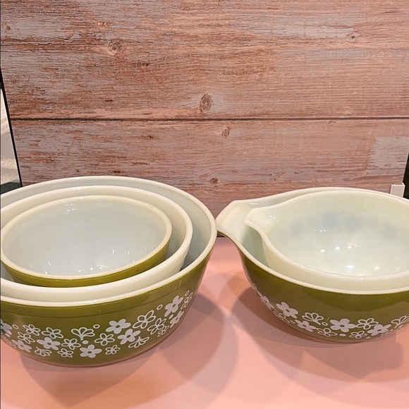 Vintage Pyrex Green Spring Blossom Cinderella Nesting Mixing Bowls